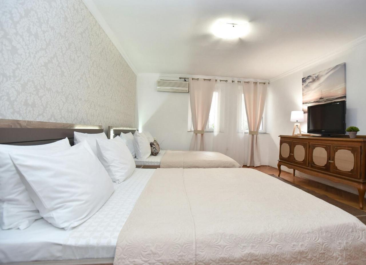 Ferienwohnung Palm Square 1 Old Town Apt Budva Exterior foto
